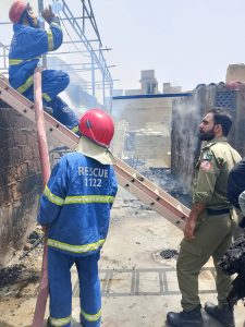 Fire Breaks Out at Wedding Hall Near Liaquatabad Super Market; No Casualties Reported
