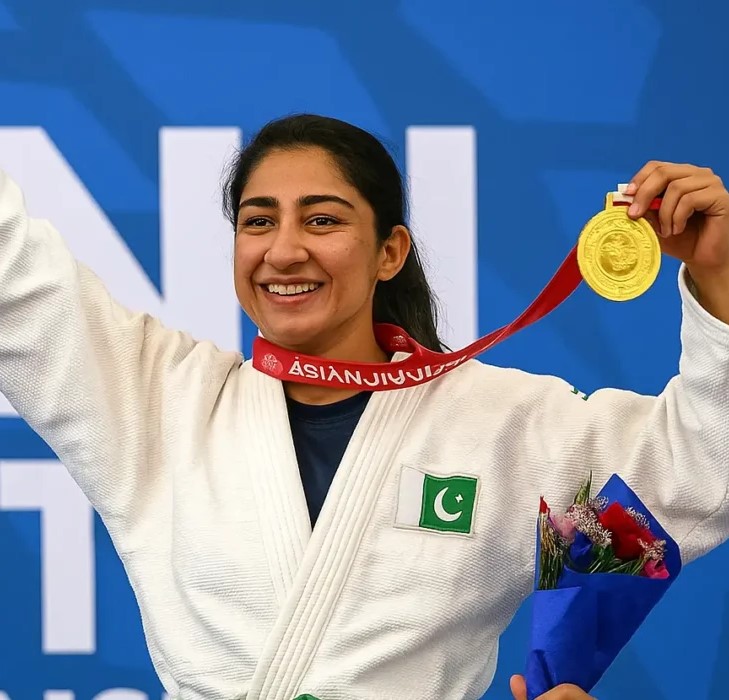 Pakistans Banu Kausar Wins Gold at Asian Jiu-Jitsu Championship, Defeats Indias Richa Sharma in Final